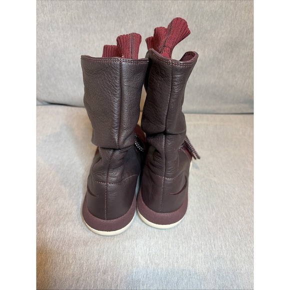 Women's Nike Roshe Two HI Flyknit Sneaker Boot, 861708 600 Sz  6 Deep burgundy - Picture 2 of 14